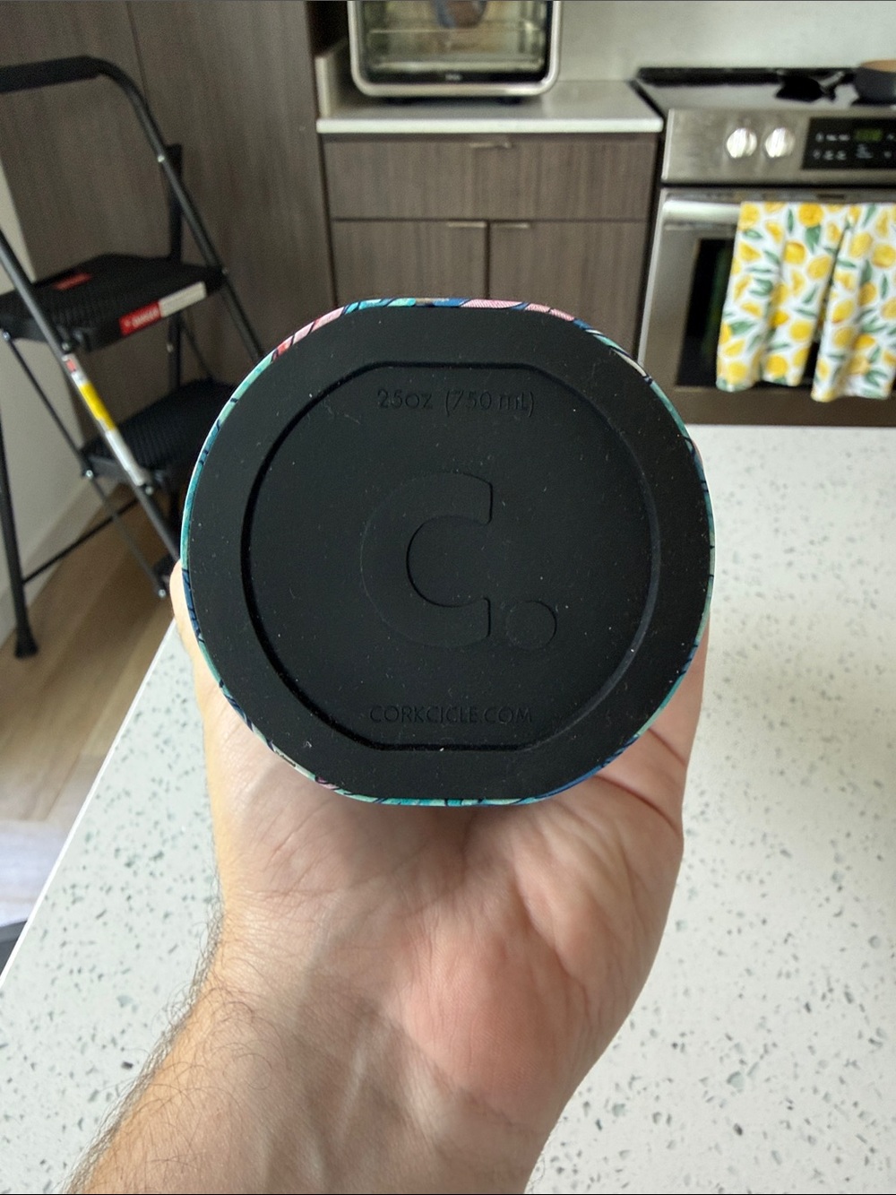 Corkcicle x Vineyard Vines Canteen Bottle - Picture 5 of 9
